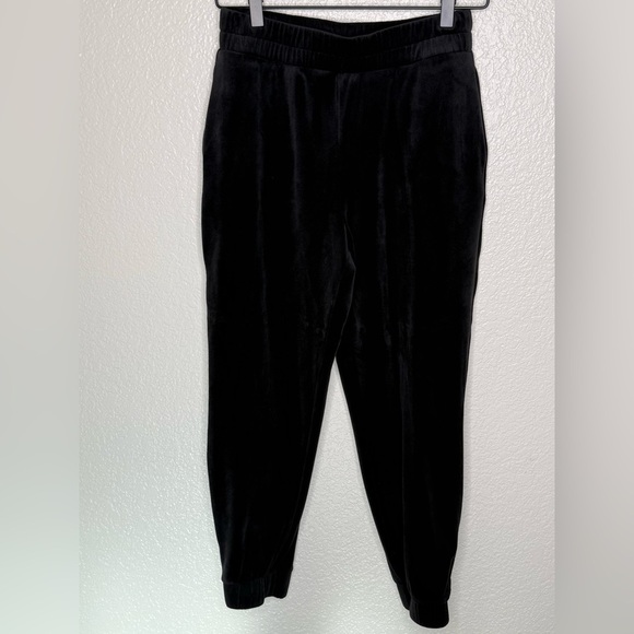 Express Women’s Velour 2piece Matching Set Size XS Black NWOT - Picture 4 of 4
